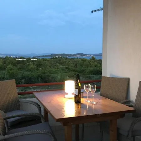 Daire Tribunj Sunrise