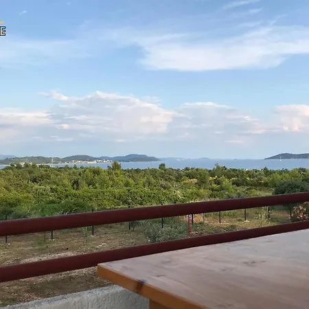 Daire Tribunj Sunrise